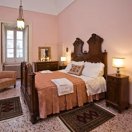 Palazzo In أوستوني